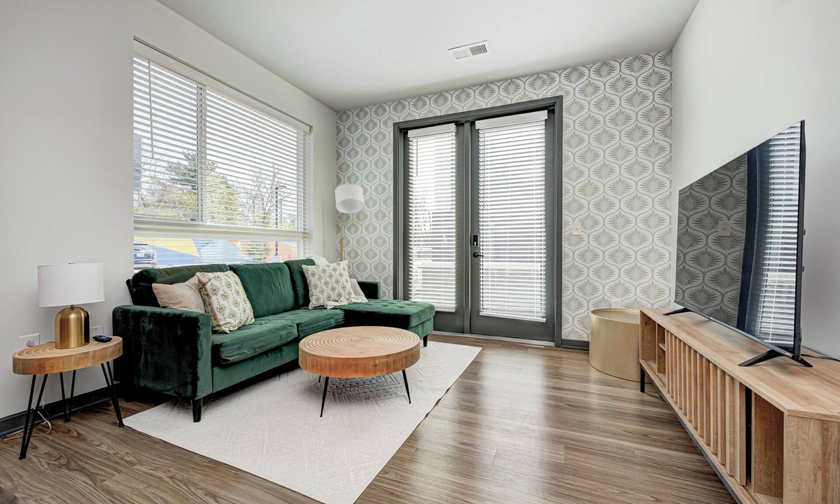 Indianapolis Apartment | 1 King Bed/1Bth - Broad Ripple