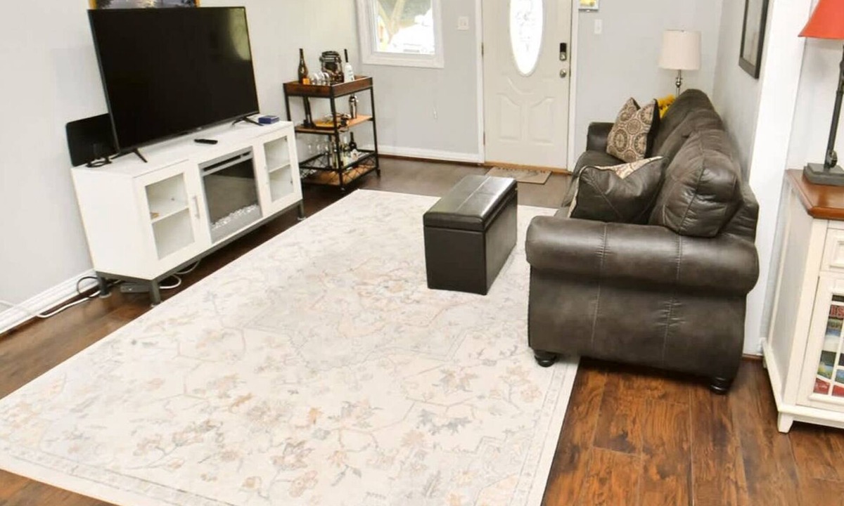 South Bend House | 10 min walk to ND Stadium! (1820)