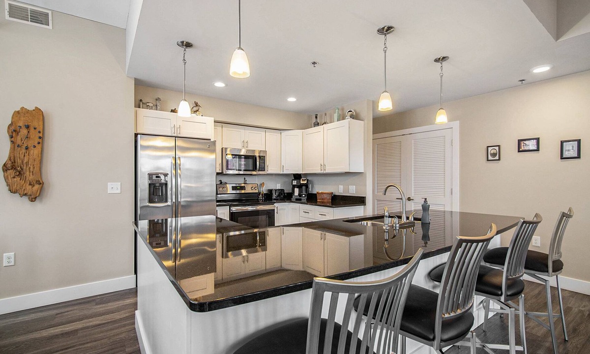 Manistee Condo | 2 bedroom Downtown Condo on the River Channel