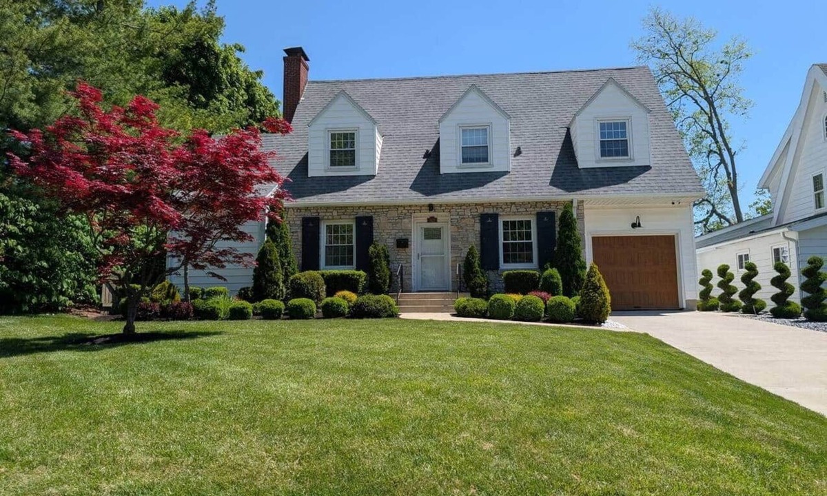 Richmond House | 3-Bedroom Cape Cod Oasis, Private Yard, Fire Pit