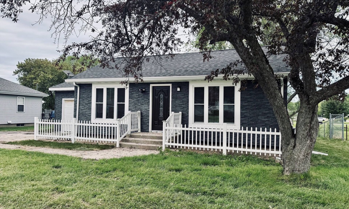 Watervliet House | 3-bedroom townhome in soothing Watervliet with AC comfort