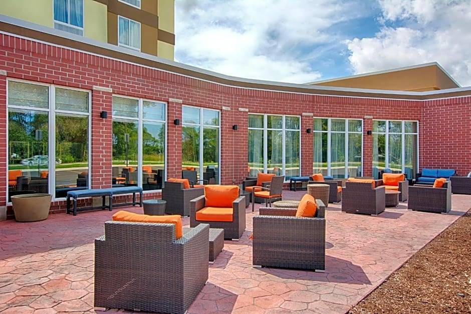 Benton Harbor Hotel | 3-Star Hotel ∙ Hilton Garden Inn Benton Harbor