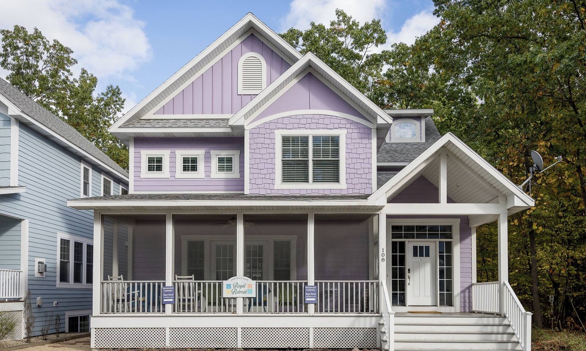 Michigan City House | Beachwalk- Great house- 7 bedrooms/hot tub/golf cart.