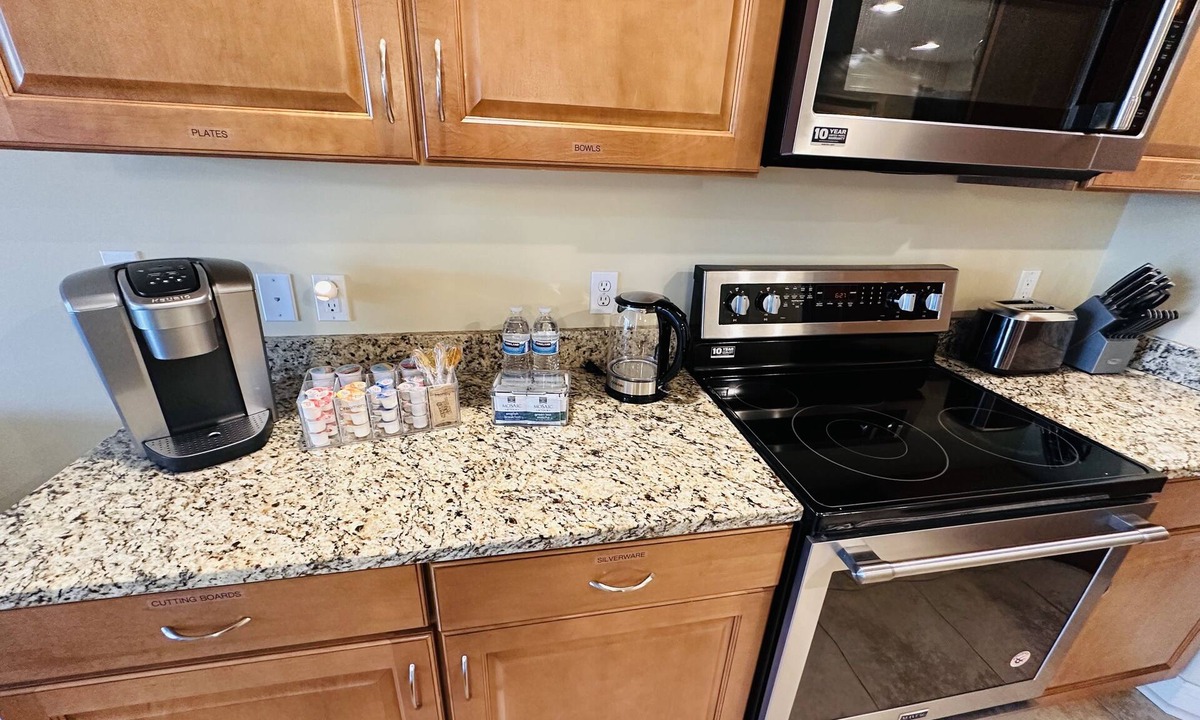 Saint Joseph Apartment | Beautiful downtown condo with marina views, minutes from the beach