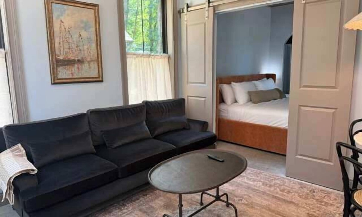 New Buffalo Villa | Bellflower - Cozy One Bedroom Villa at Petite Acres