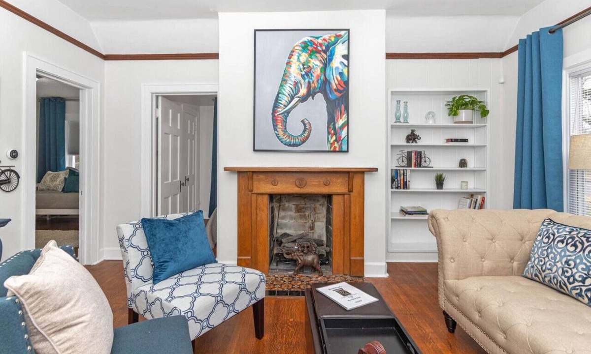 Broad Ripple House | Broad Ripple Bungalo ! 1 Block from Monon and 3 Blocks to Broad Ripple Ave