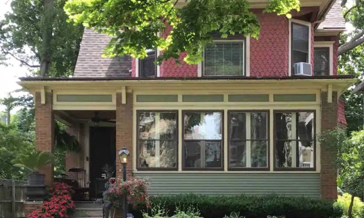 Toledo House | Charming 2nd floor unit in historic district