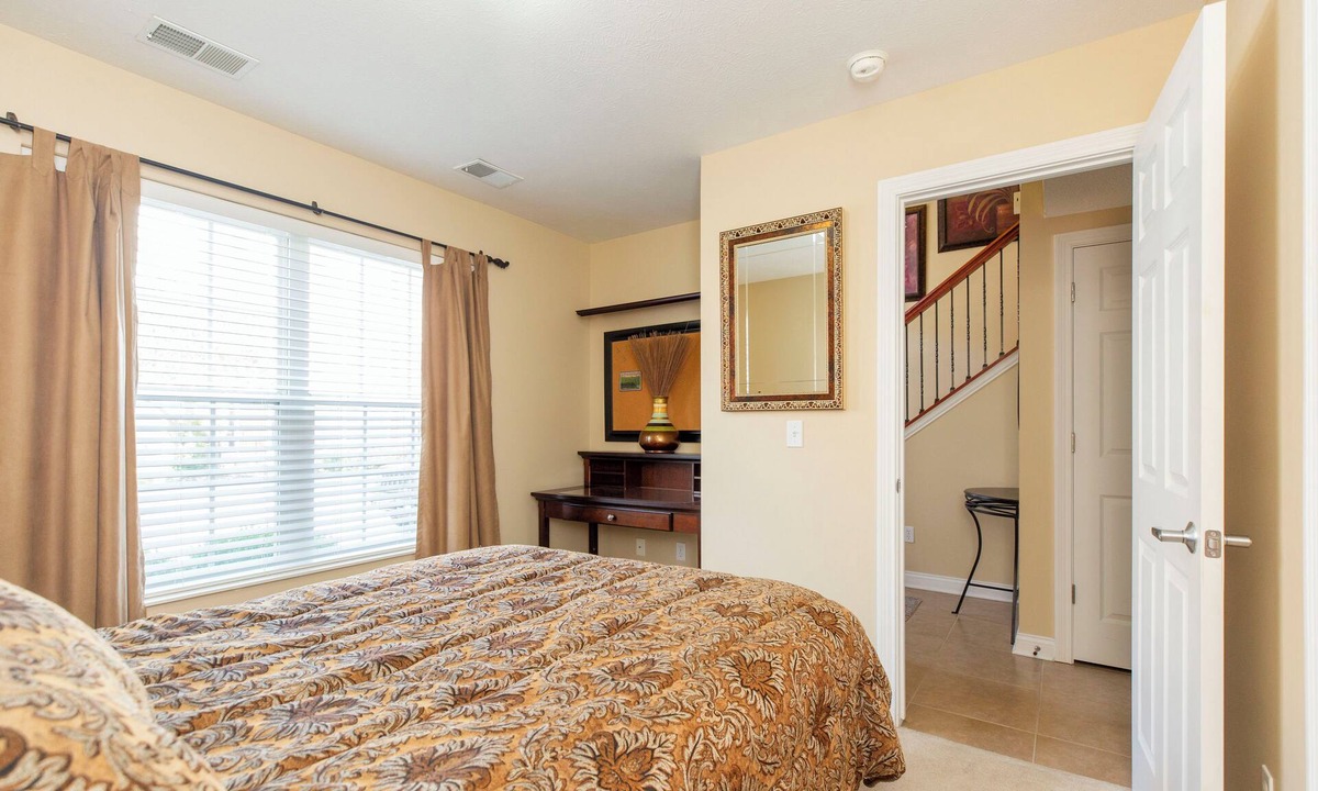 Roseland House | Clancey's Place, a 3-bedroom luxury townhouse near Notre Dame & St. Mary’s!