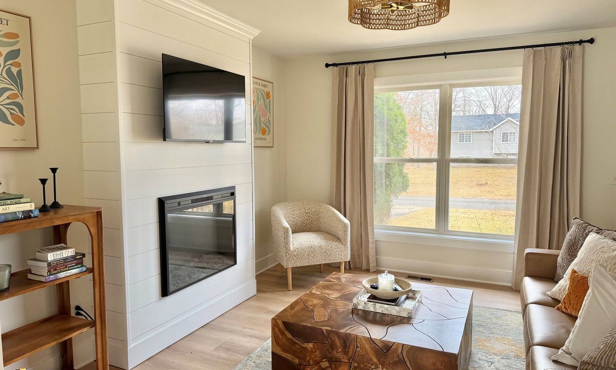 Greenville House | Clean & Comfortable Stay Near Downtown Greenville