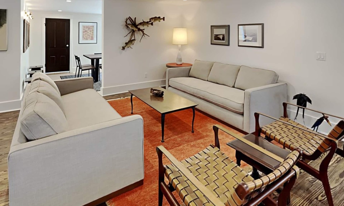 Glenn House | Compound for Families- Main House with Adjacent Cottages Cabins,Indoor Pool Spa