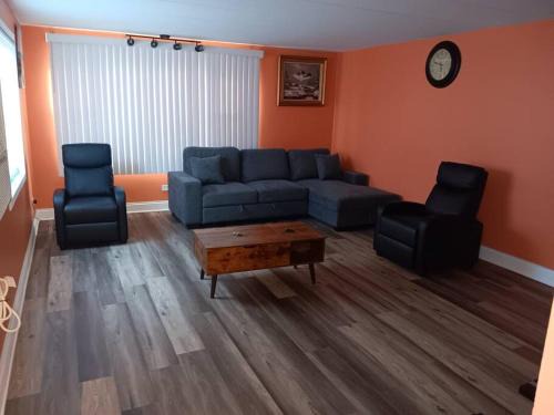 Garfield Ridge Apartment | Condo Apartment Near Midway Airport