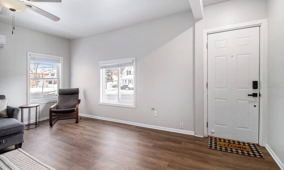Kalamazoo Apartment | Cozy Downtown 1-bedroom Retreat in superb Kalamazoo with AC, WiFi