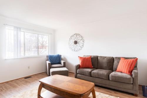 Livonia House | Cozy home in 5 star Livonia Westland neighborhood