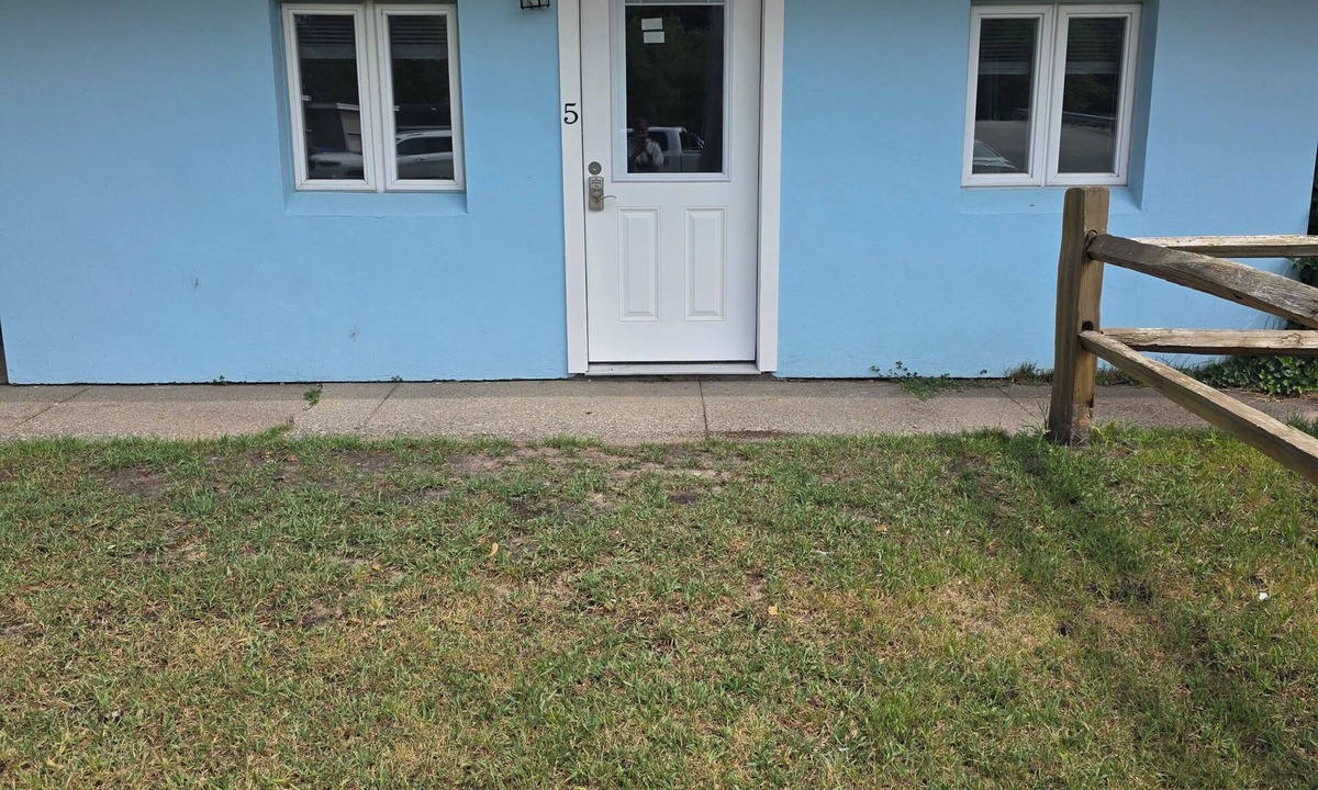 Ludington Cottage | Delightful 2-bedroom cottage #5 with AC in Ludington