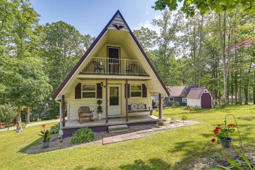 Wellington House | Dog-Friendly Home Rental ~ 5 Mi to Cave Run Lake!
