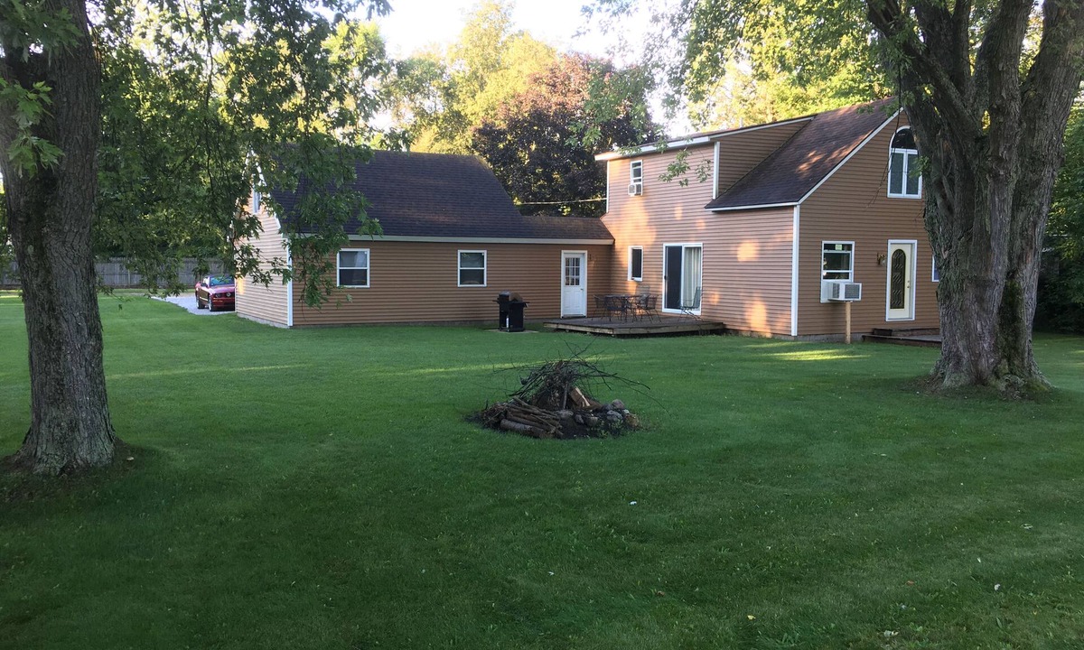 Mears House | Downtown Mears. Plenty of parking for toys and trailers. 5761 3rd St.