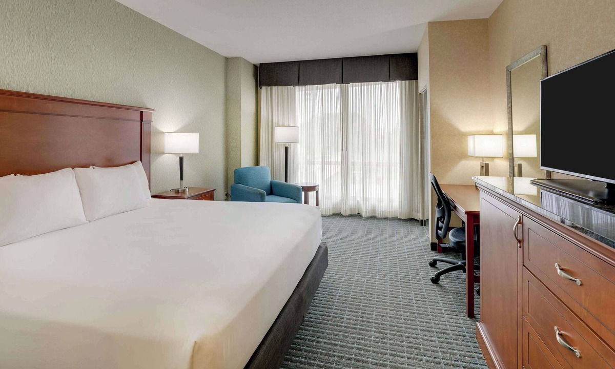 Grand Rapids Hotel | Drury Inn & Suites Grand Rapids