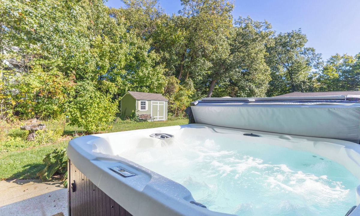Saugatuck House | Emerald Oasis – Stylish Lakeshore Haven with Hot Tub & Fire Pit