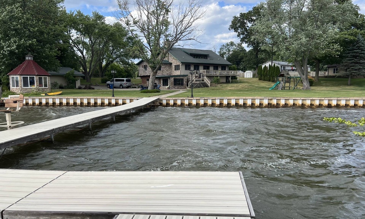 Koontz Lake House | Family Friendly Lake Fun at Koontz Lake, Sleeps 18, 90 Min. From Chicago