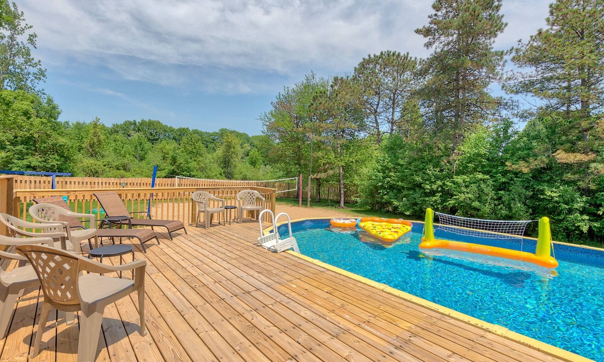 Alto House | Family Retreat: Heated Pool, Hot Tub, Fire Pit/Grills, Sports Courts & Play Area