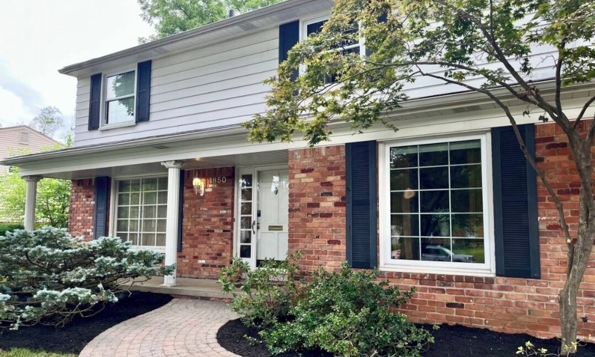 Bloomfield House | Grandma Chic 5-bedroom house in lovely Birmingham with AC, WiFi