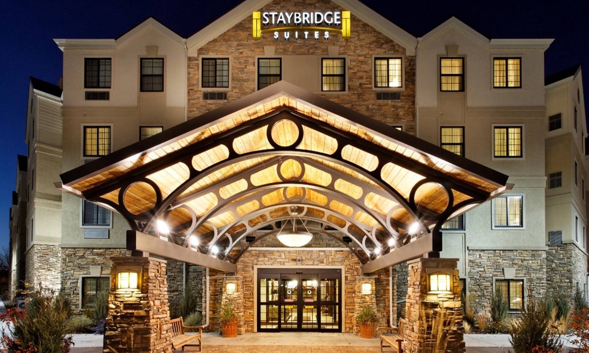 Rossford Condo | Great for Business Travelers! 24h Business Center + Free Breakfast!