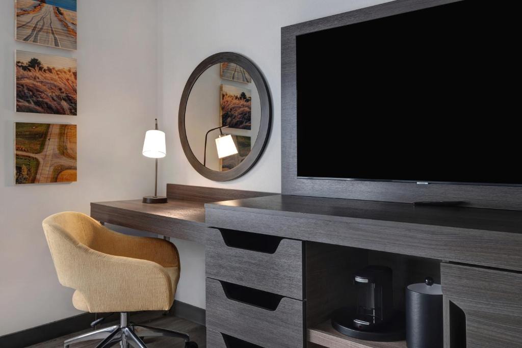 Orland Park Hotel | Hampton Inn Chicago Orland Park
