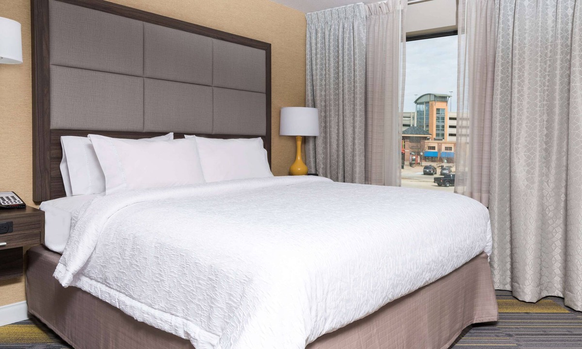 West Lafayette Hotel | Hampton Inn & Suites West Lafayette