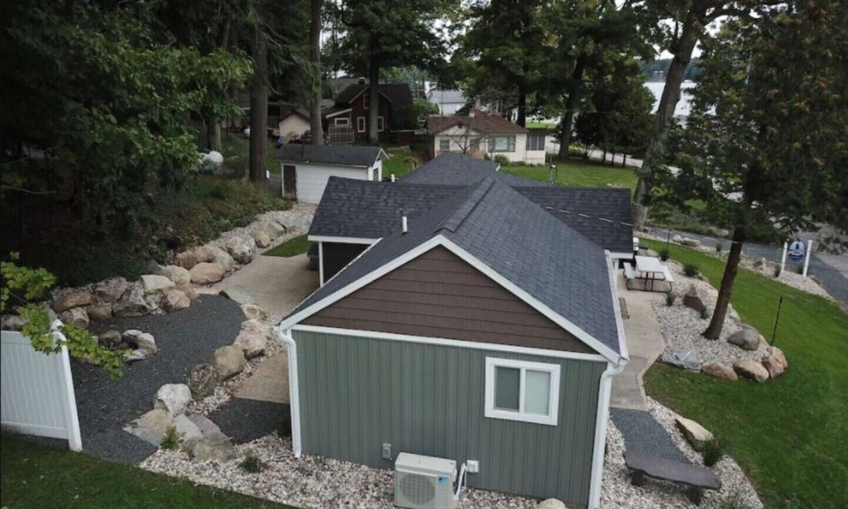 Ludington Cottage | Hansel of The Shiny Pebble Cottages