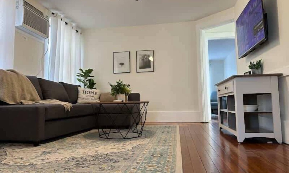Ludlow Condo | Historic Ludlow Apt B