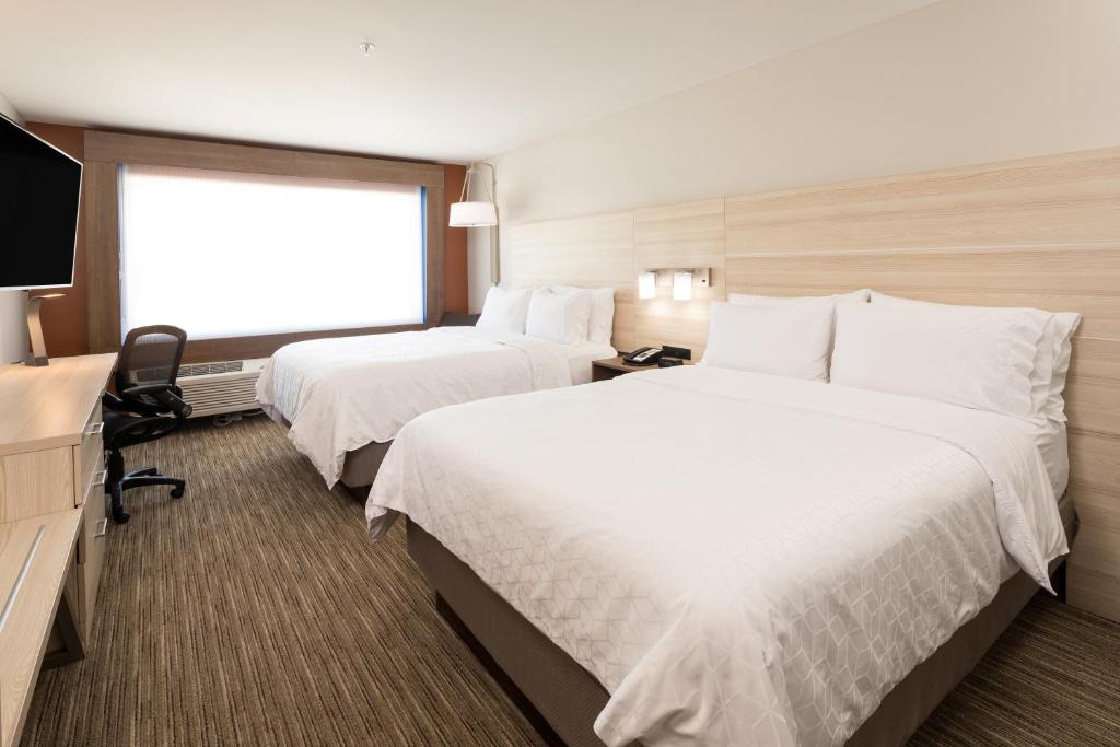 Michigan City Hotel | Holiday Inn Express & Suites - Michigan City by IHG