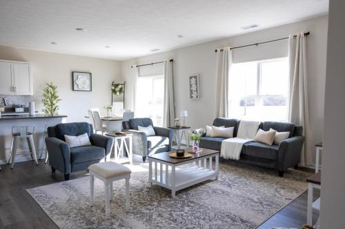 Oxford Apartment | Holistic Campus Rental, LLC - Two Bedrooms Stay in Shared Home with Shared Kitchen