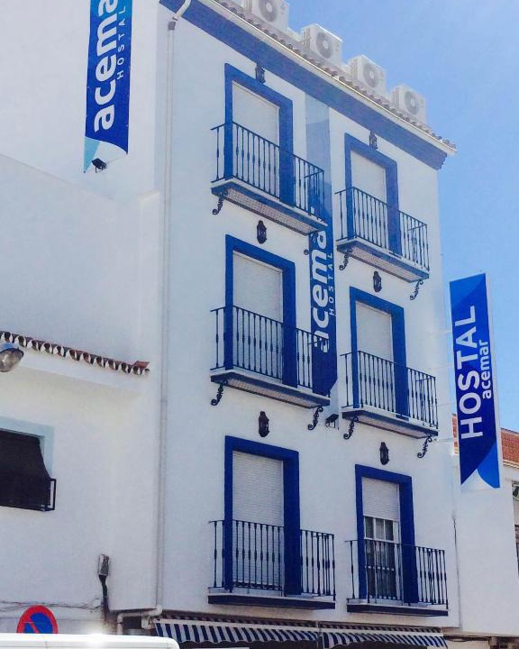 San Pedro de Alcantara House | Hostal Acemar
