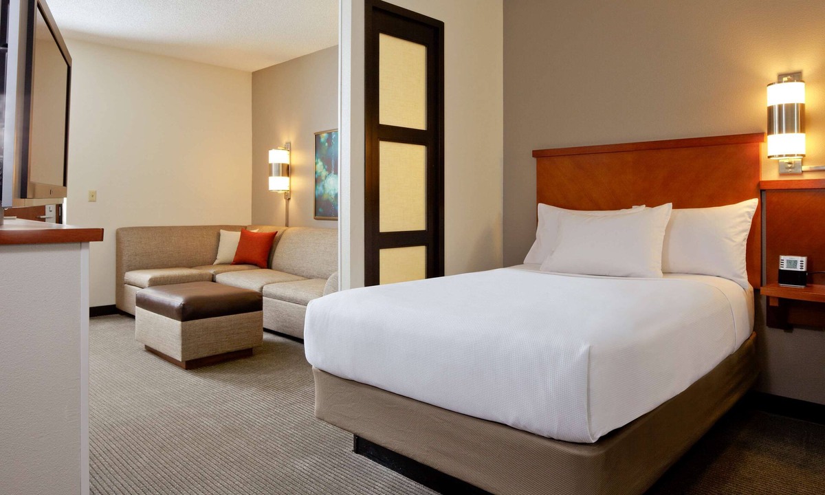 Royal Oak Hotel | Hyatt Place Detroit Royal Oak