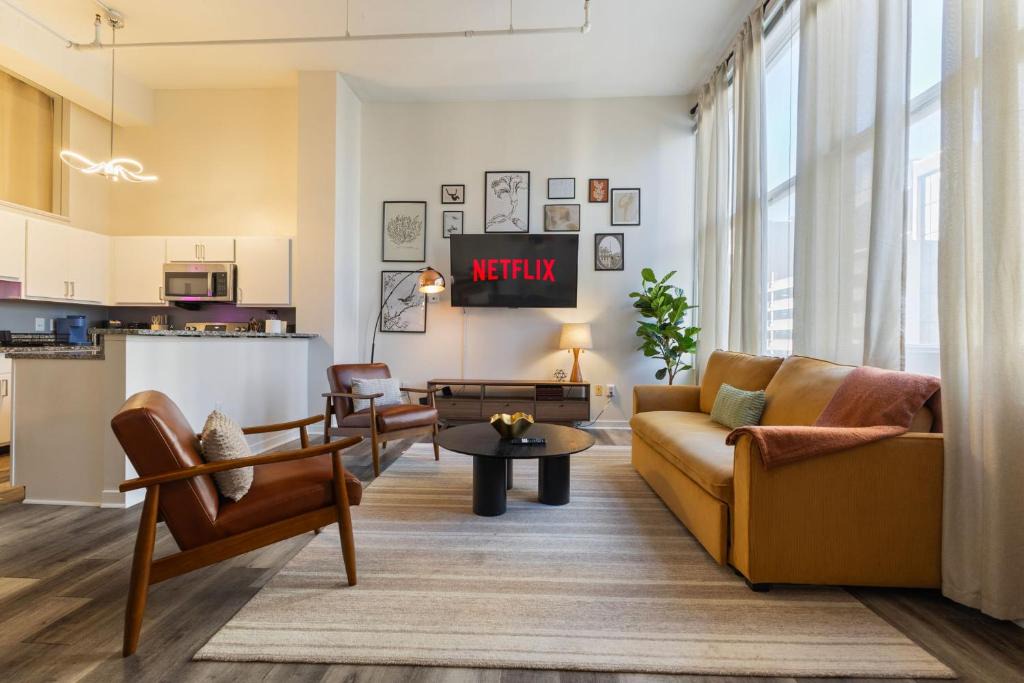 Mile Square Apartment | Indy Urban Nest - Sleeps 8 - Skywalk Access - Convention Center - Stadium