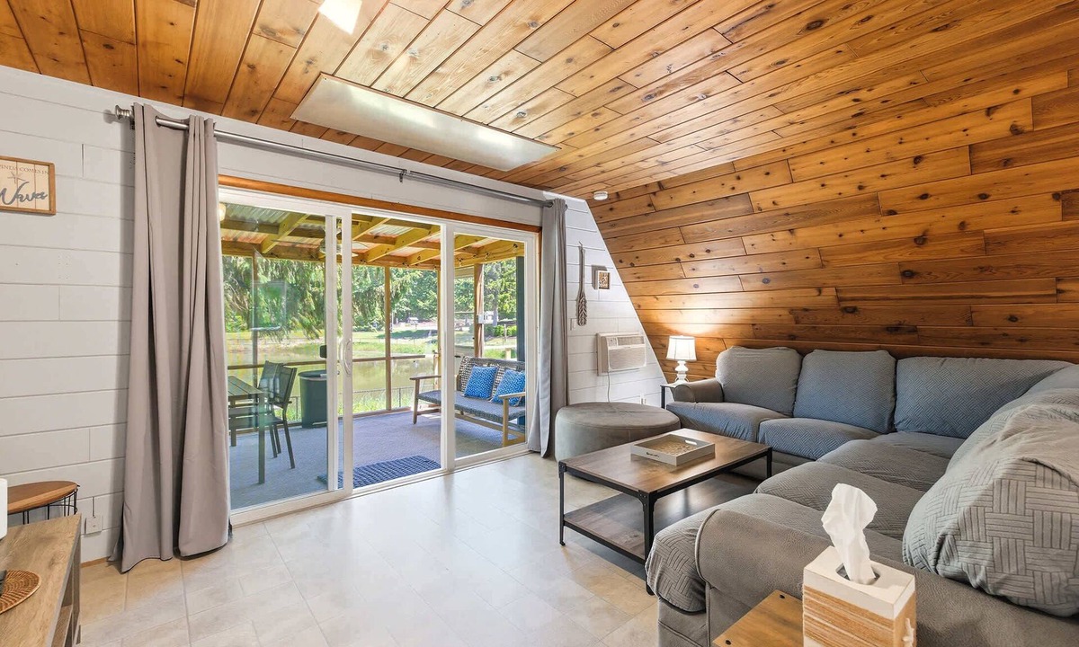 Stevensville Ski Chalet | Juniper Presents: Chalet #96 Pondside Chalet & Resort Perks