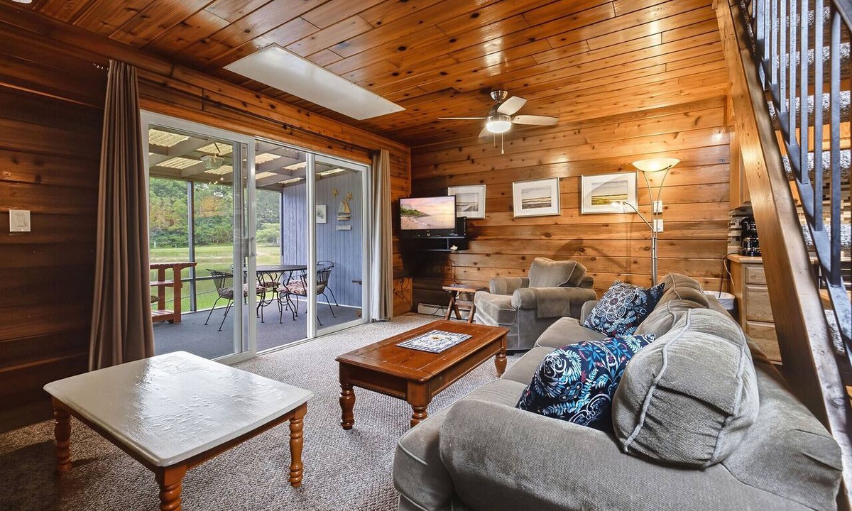 Stevensville Ski Chalet | Juniper Presents: Chalet #93 Pondside Retreat & Resort Amenities