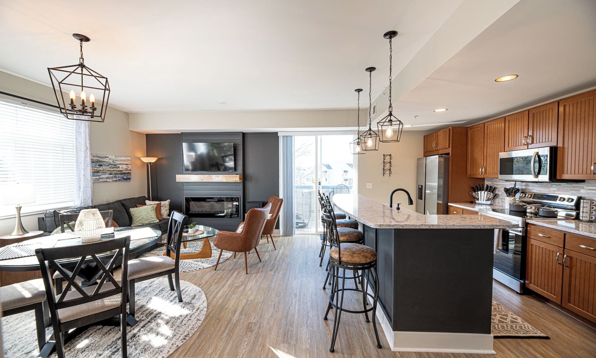 Grand Haven Condo | King Bed Newly Updated Condo!