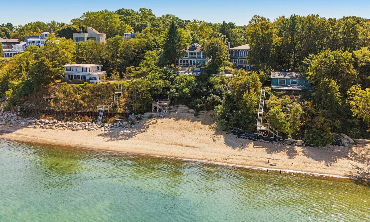 Michiana Villa | Lake MI Beach Front Home w/Private Pool, Hot Tub, Home Gym & 6 Ensuite Bedrooms!