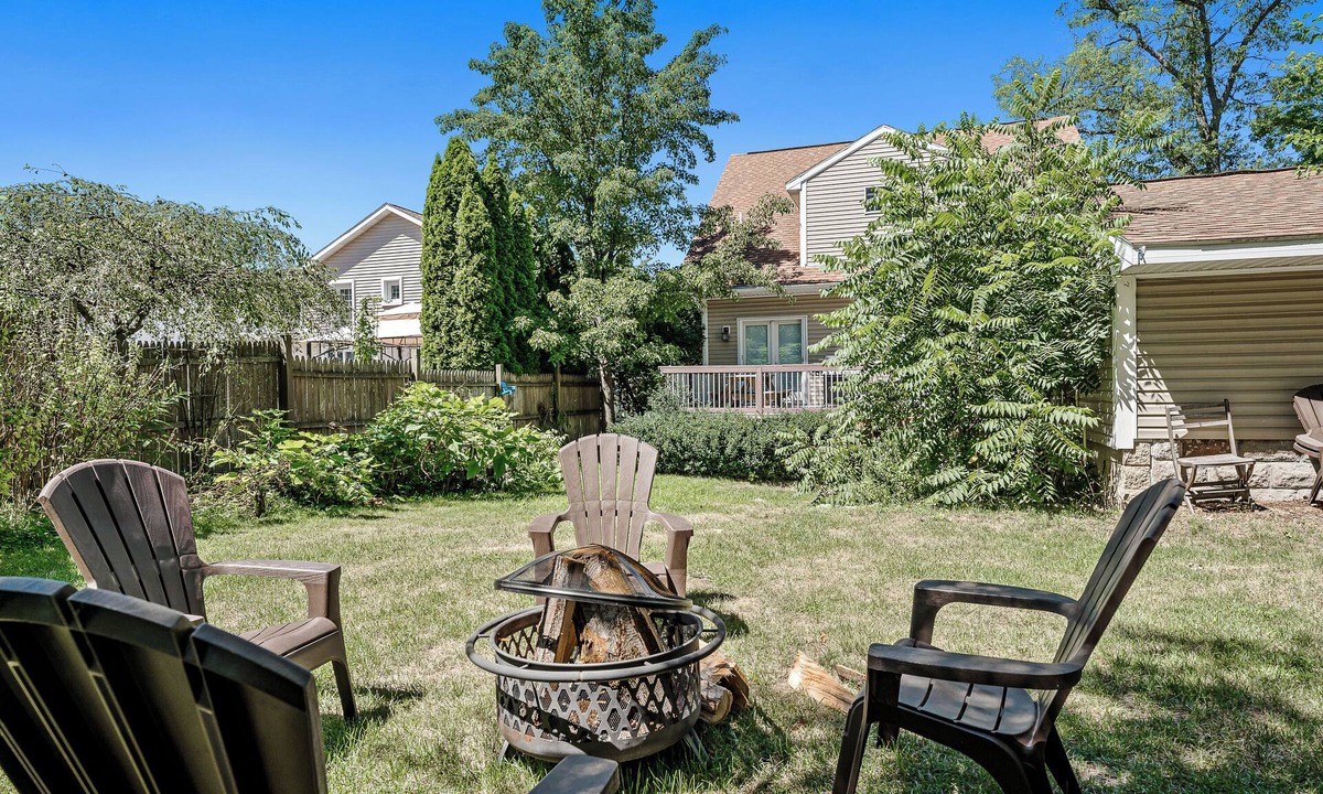 Spring Lake House | Lake Retreat | Comfortable Vacation Rental Near the Lake