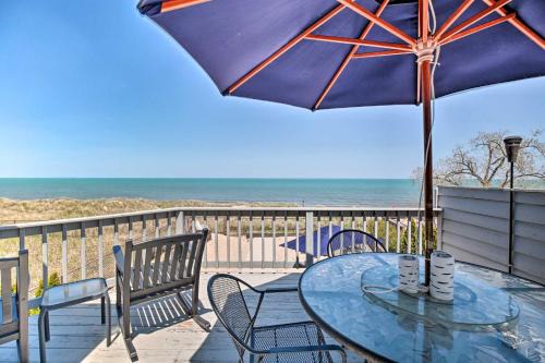 Miller Beach House | Lakefront Family Retreat w/Grill: Steps to Beach!