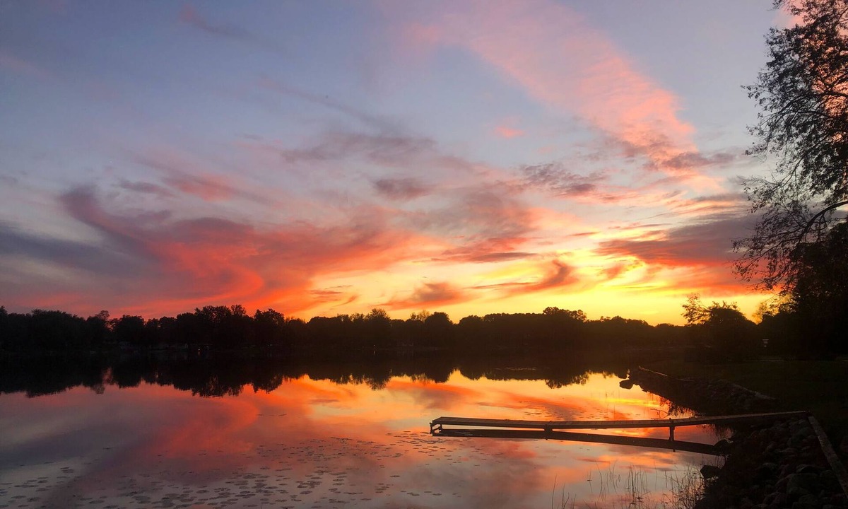 Brooklyn House | Lakefront house-6 acres of woods-Private Lake-4 miles from MIS