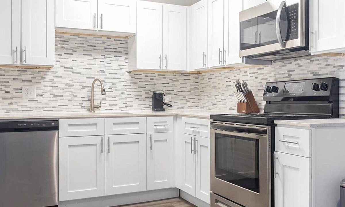 Ann Arbor Apartment | Landing at Arbor Haus - 1 Bedroom in Carpenter