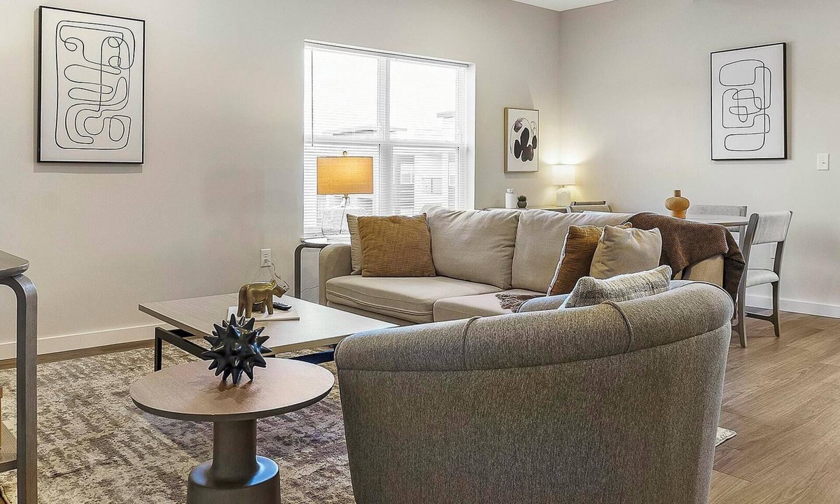 Cartersburg Apartment | Landing | Stunning 2BD, Gym, Pool
