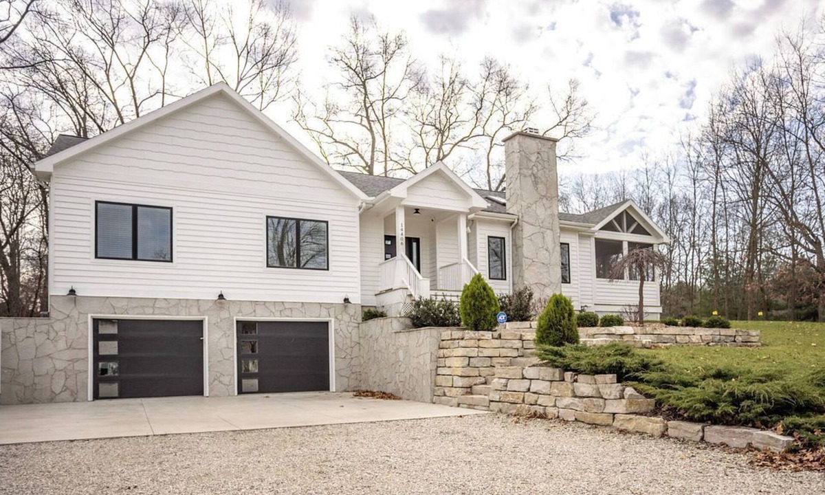 New Buffalo House | Lovely House, Walk to Assn. Beach, Solo Stove, Great Kitchen