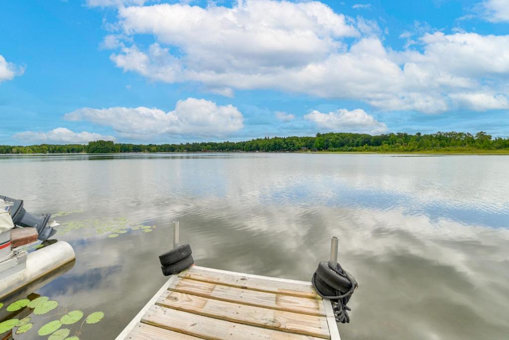 Lupton House | Lupton Cabin w/Fire Pit: Walk to George Lake!