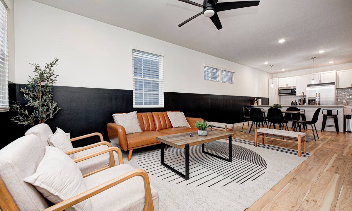 Near Northside House | Modern Indy Retreat. Minutes Away From Downtown & SoBro: An Epic Indy Getaway!