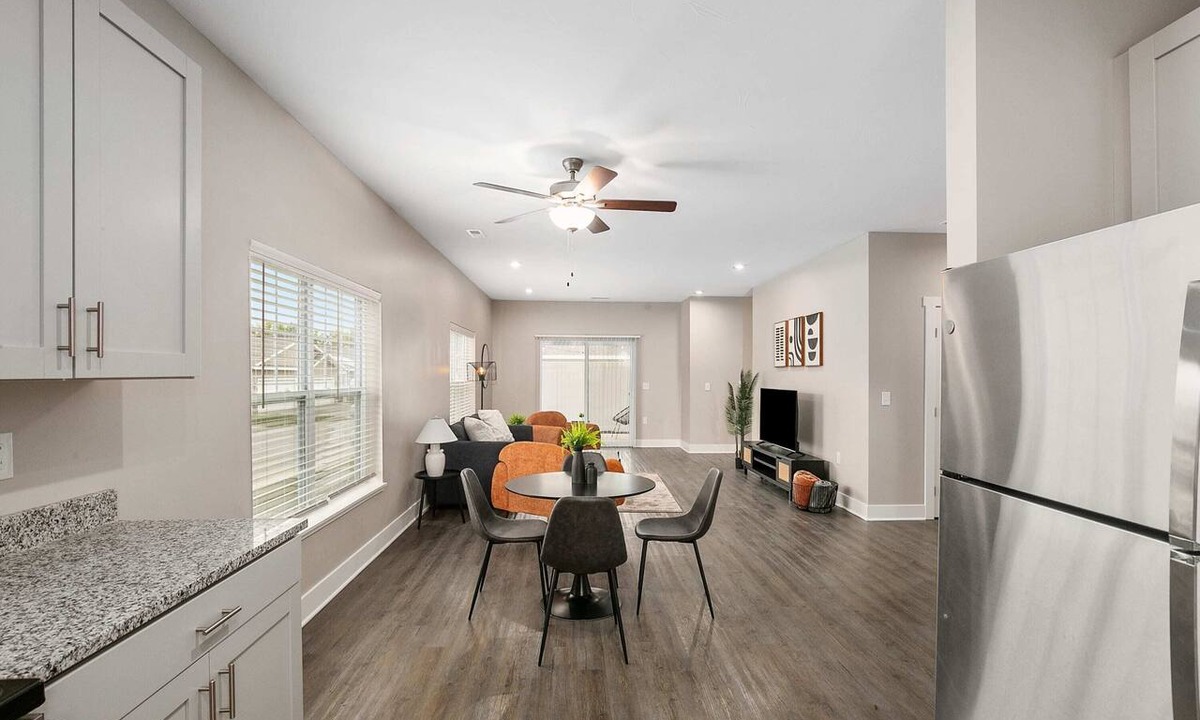 Grandville Condo | Modern New Build 2BR + 2BA Condo w/Garage + Patio