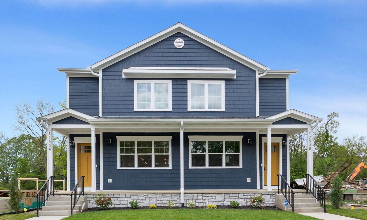Wooded Estates Apartment | New Build Near Notre Dame 5BR 4.5BA