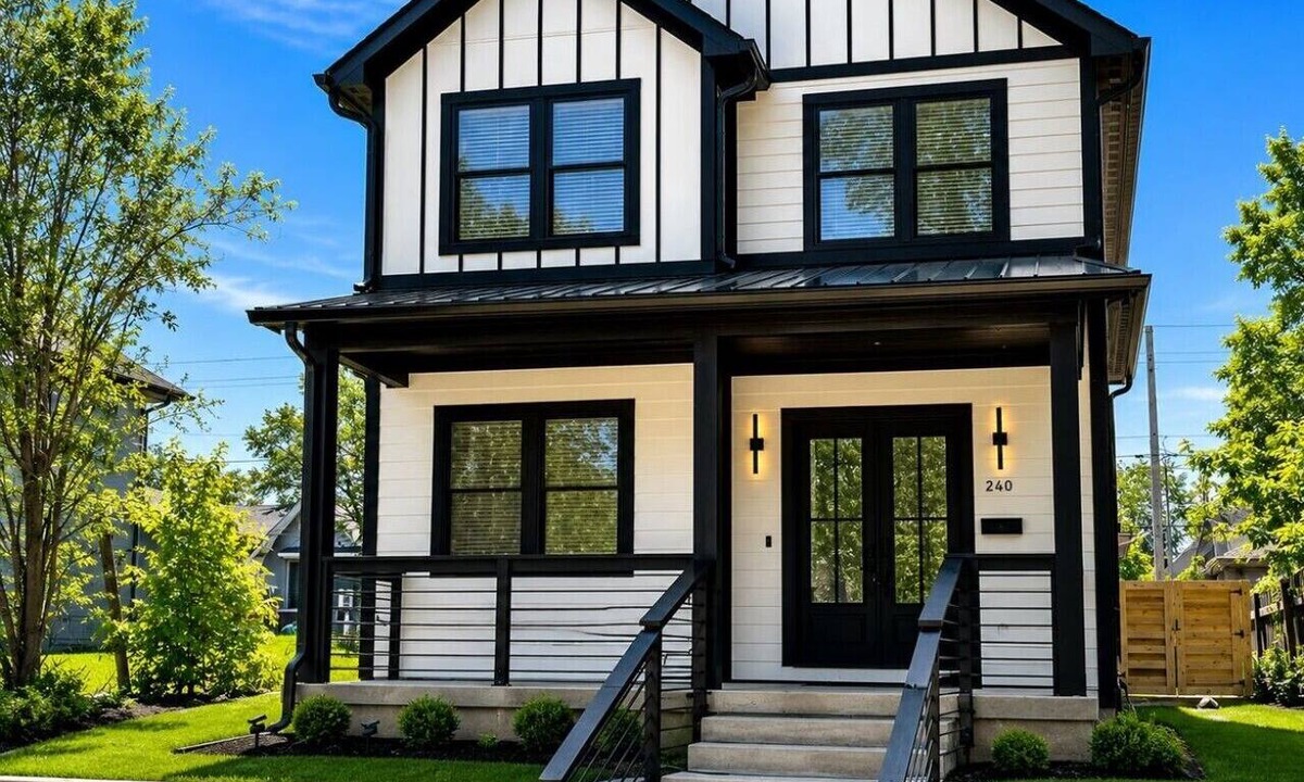 Near Eastside House | New Modern 4BR Retreat Sleeps 8 Near Downtown